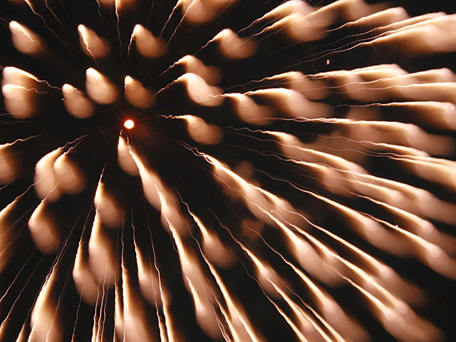 �ԉΎʐ^�f��