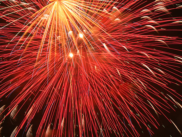 �ԉΎʐ^�f��