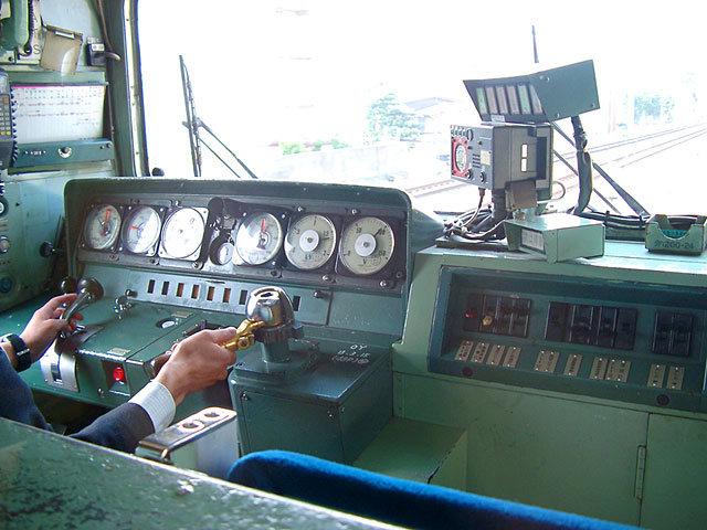 �d�Ԏʐ^�f��